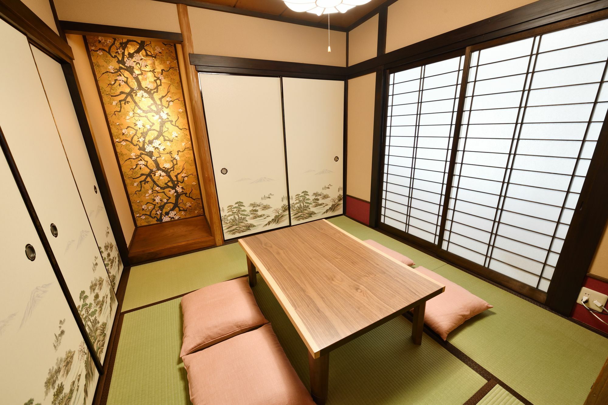 Отель Kyoto Tachibanaya Gion Rokuhara Экстерьер фото